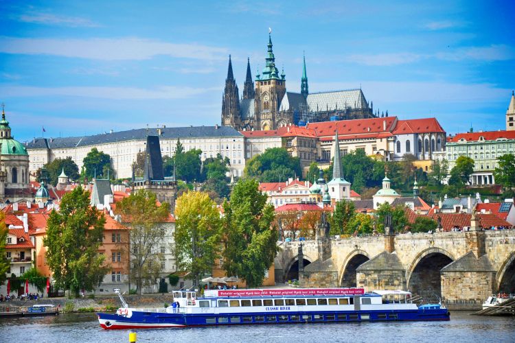 Hradčany a Malá Strana a Clasic river a Karlův Most