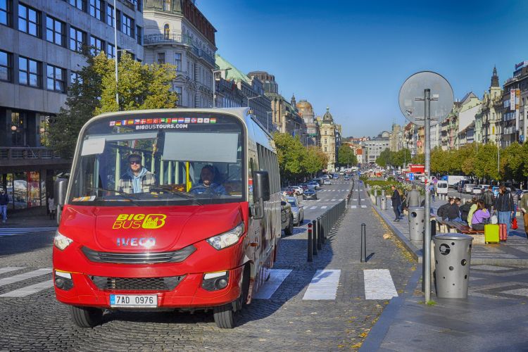 BIG BUS stop Wenceslas square